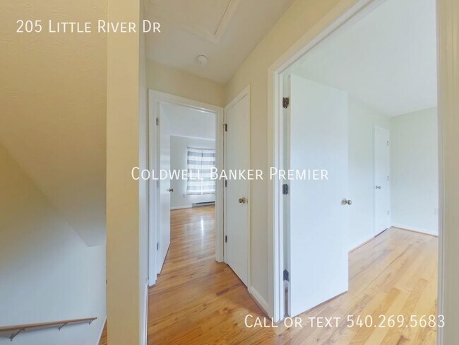 Photo - 205 Little River Dr