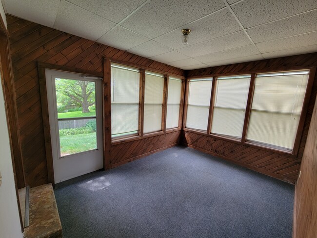 Photo - 1049 S Imperial Dr