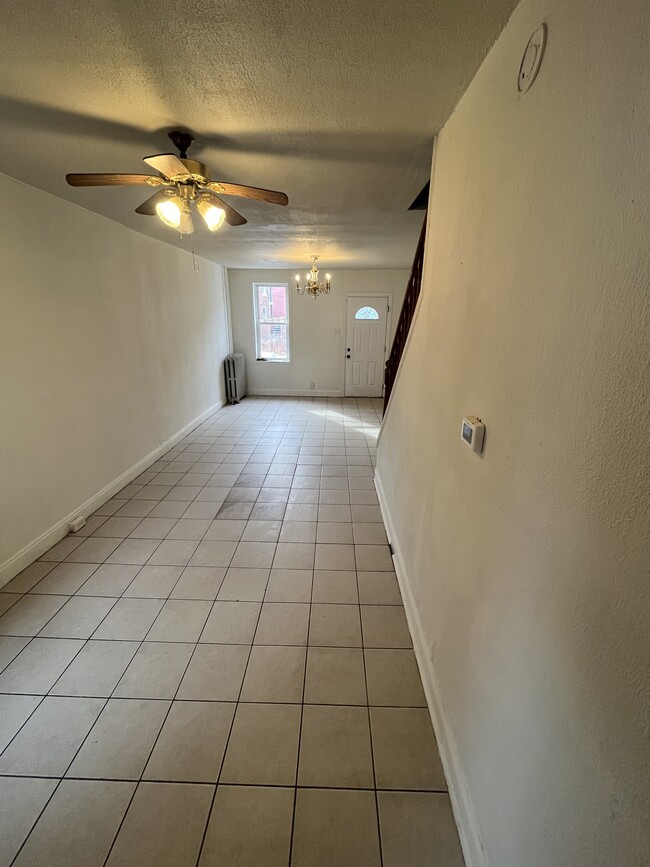 Photo - 27 Caroline St