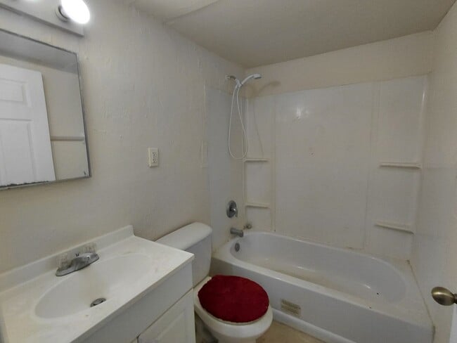Photo - 2170-2172 Davis Court Unit 2170 Davis Court