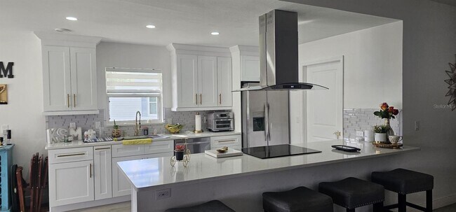 Photo - COMPLETELY FURNISHED 3 bed /2 bath  - 55+ ...
