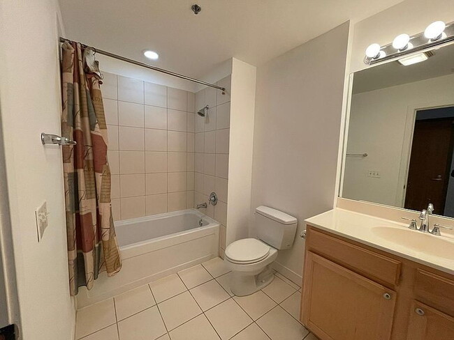 Photo - "Spacious 3-Bed, 2-Bath Gem in Chicago's Heart – 1205 Sq Ft of Modern Living!"