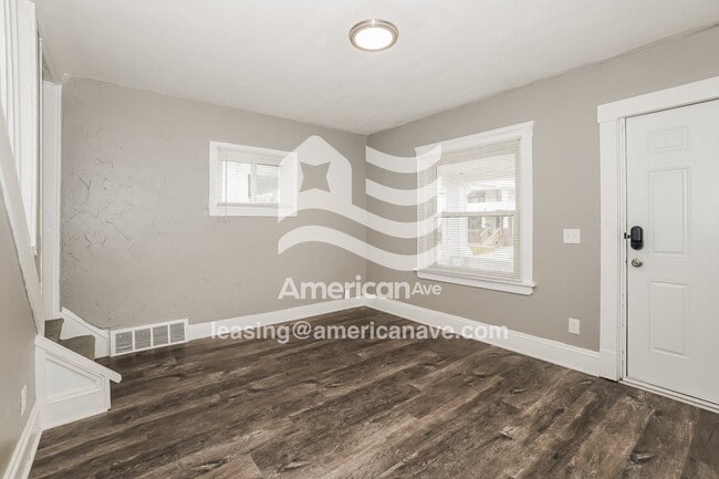 Photo - 4907 Gifford Ave