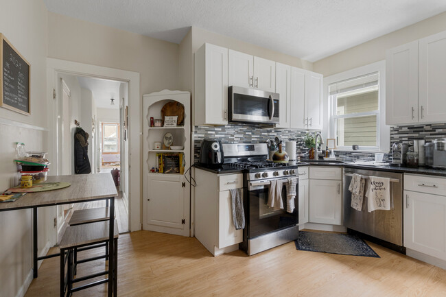 Photo - 19 Malvern Ave Apartment Unit 2
