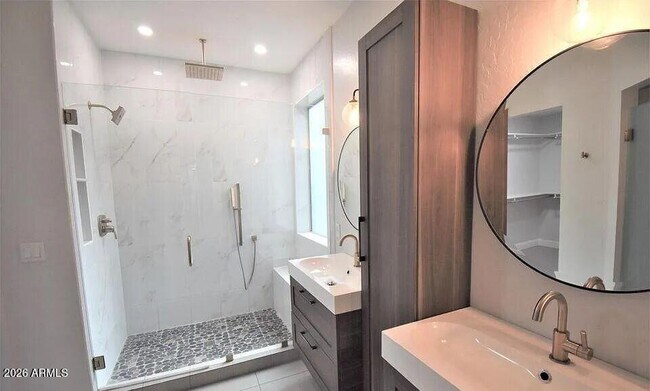 Photo - 768 E Irma Ln