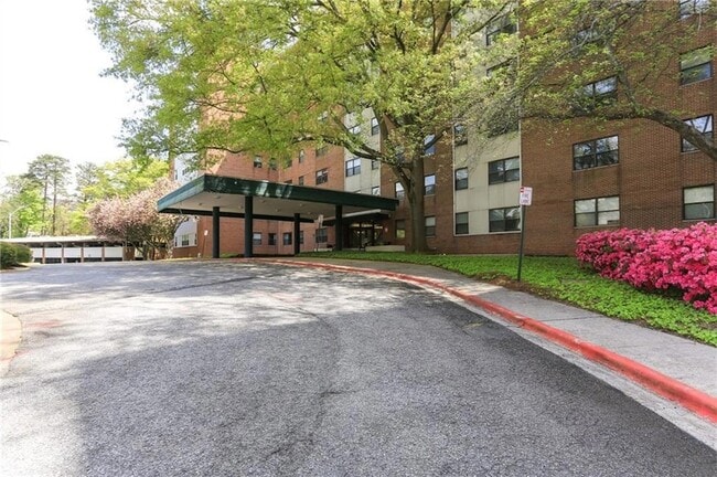Photo - 2965 Pharr Ct S Northwest Unit 316