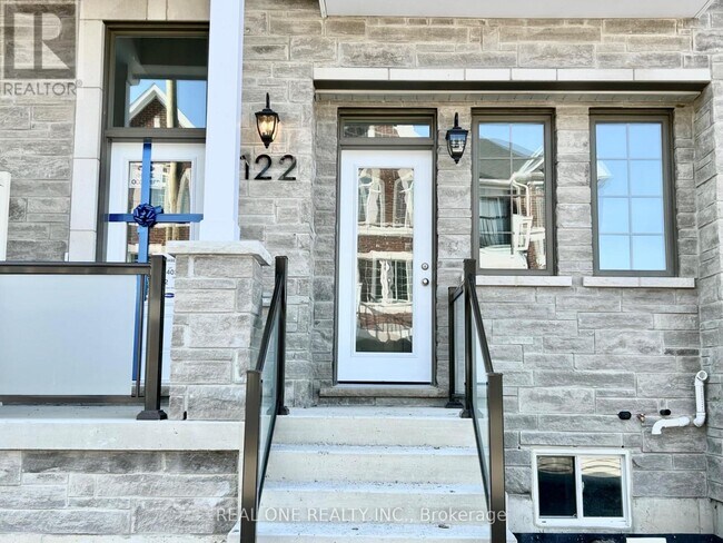 Photo - 122 Avani Ave