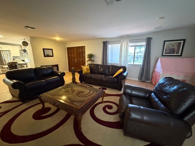 1798 Verano Cir