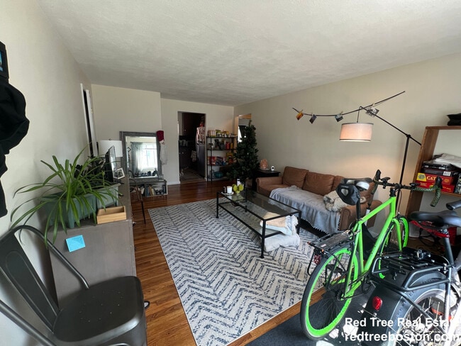 Photo - 75 Thingvalla Ave Unit 1