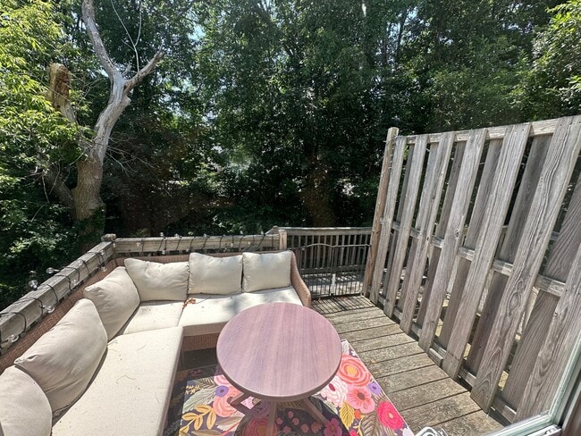 27 Stockman Ave