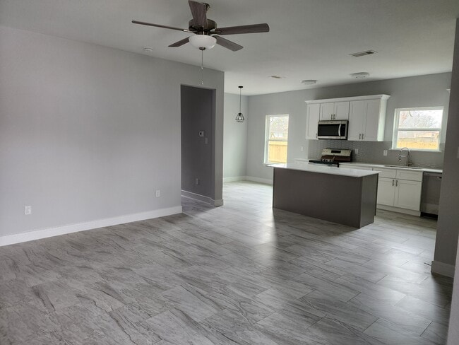 Sala de estar/cocina - 6116 Trescon Dr Unidad B