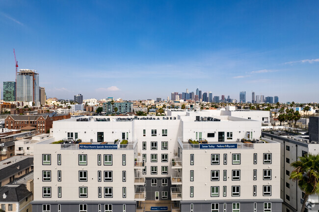 Building Photo - Fedora x Trilby Rental