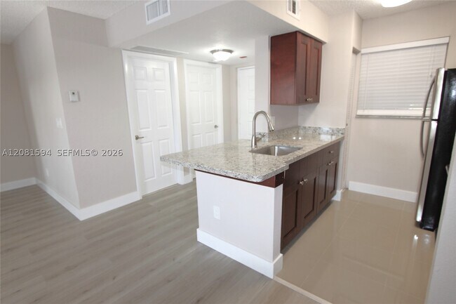 Photo - 2880 N Oakland Forest Dr Unit 212