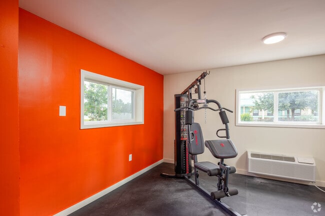 Fitness Center - Broad View