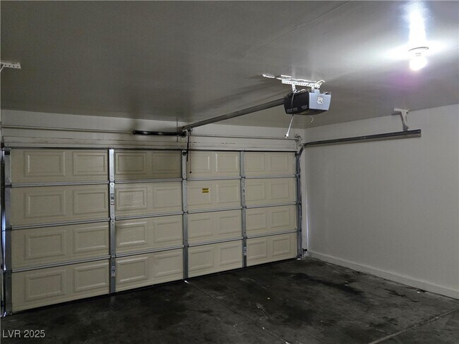 Photo - 9617 Pine River Ln