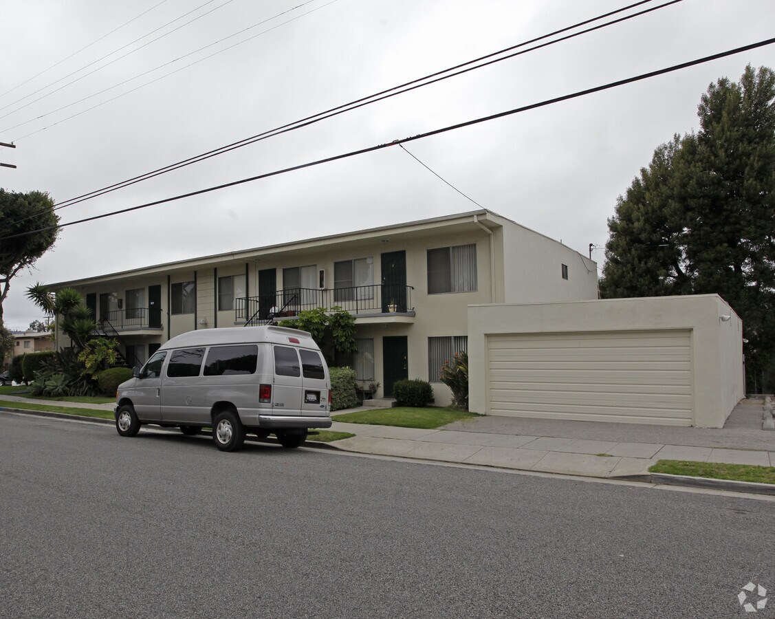 Photo - 1301 Michigan Ave