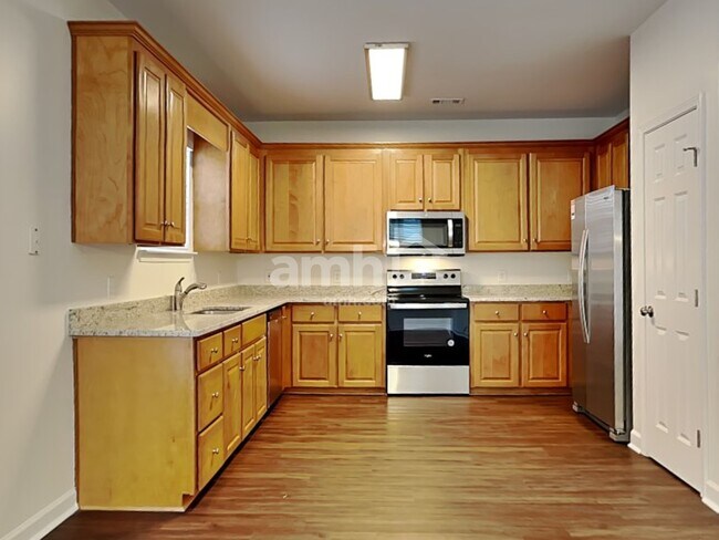 Photo - 85 Summer Hill Way