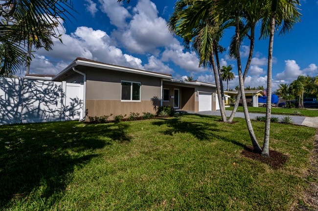 Photo - 2001 NE 17th Way