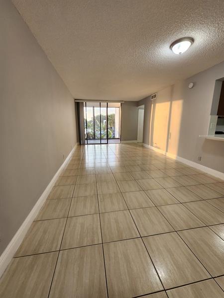 Photo - 212 Lake Pointe Dr Unit 211