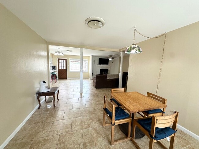 Photo - 3 Bed 1.5 Bath Ready to Rent!