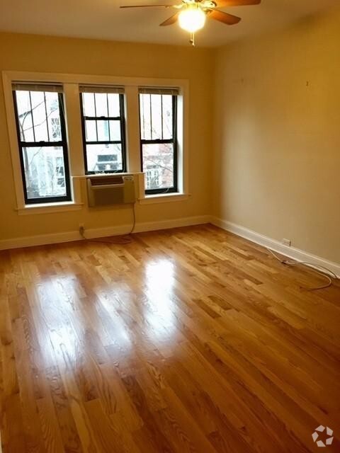 Building Photo - 0 bedroom in Chicago IL 60657 Unit 311 Rental