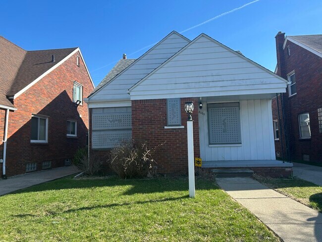 Building Photo - 8060 House St
