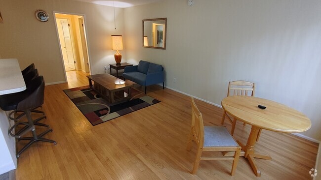 Building Photo - 2471 Riverside Pl Rental