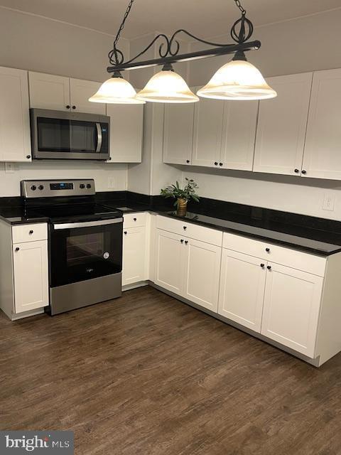 300 W Middle St