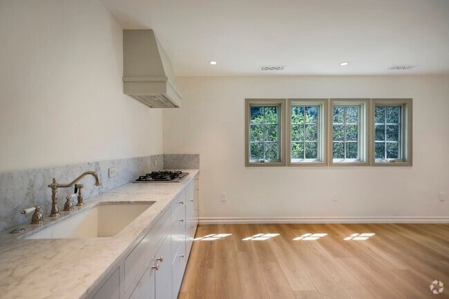 Building Photo - 3132 Belden Dr Unit 3132 Rental