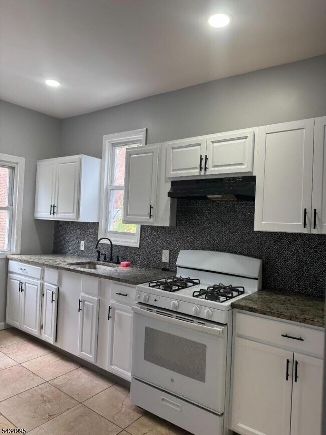 Photo - 105 N Munn Ave