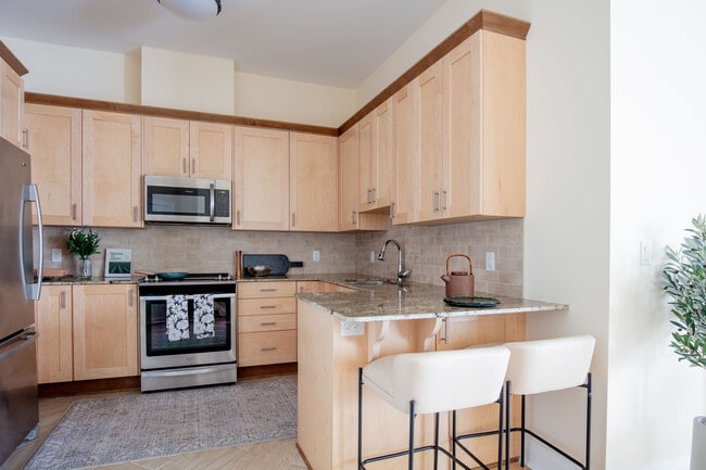 Photo - 1 Bedroom Apartment | Lepine Apartments Unit 306