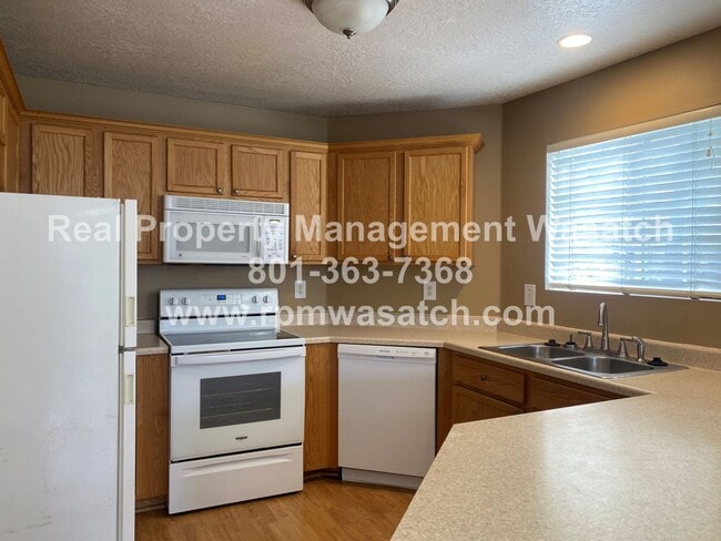 Photo - Check Out This Amazing 3 Bedroom 2 Bathroom Condo In Riverton