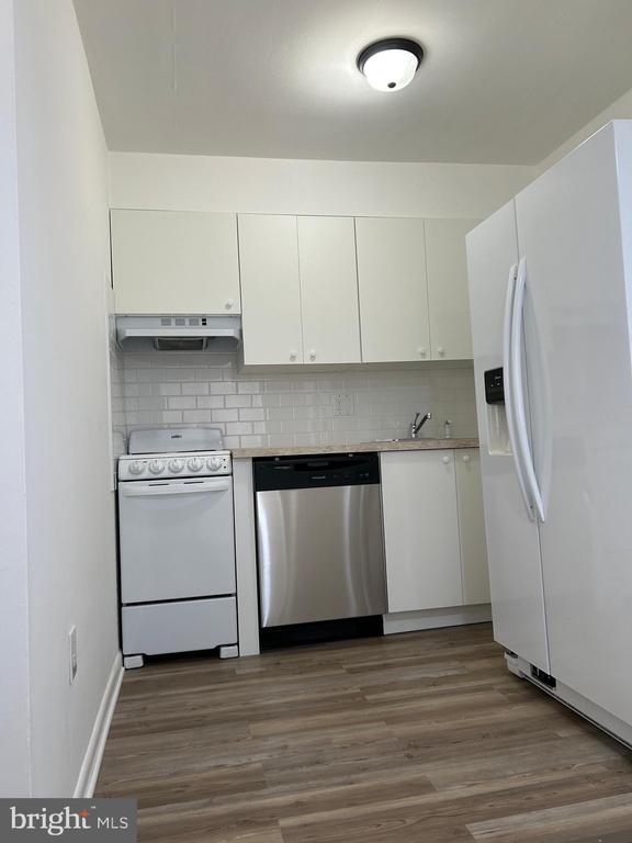 Photo - 650 Brooke Rd Unit B13