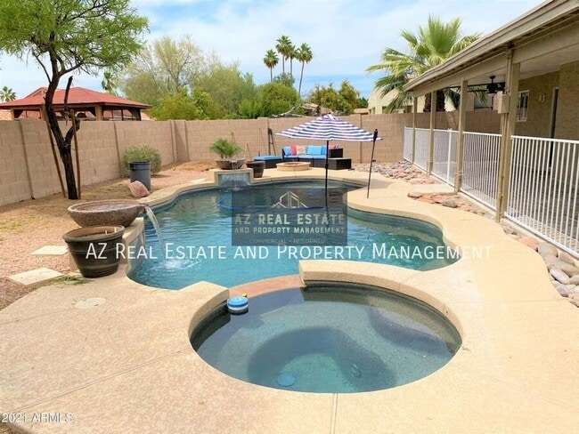 Building Photo - 680 S Pineview Dr Rental