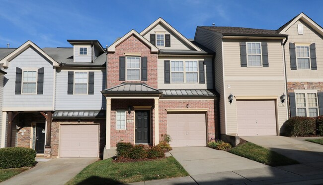 Photo - 982 Silver Leaf Dr