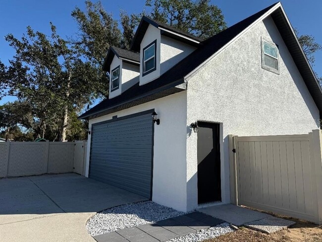 Photo - 1183 Chestnut St