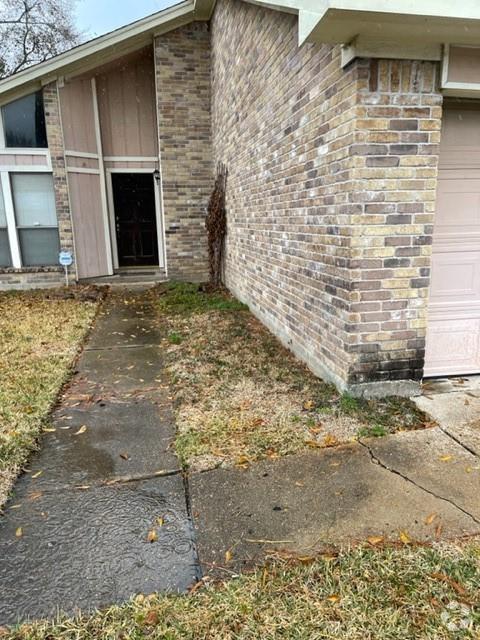 Building Photo - 10530 Rippling Fields Dr Rental