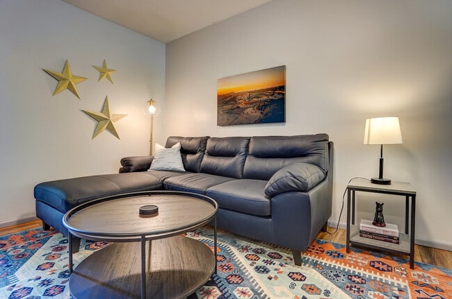 Photo - 407 S 94th Pl Unidad ID1377409P