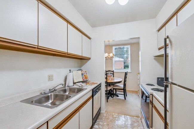 Photo - Presidential Arms Apartment Homes