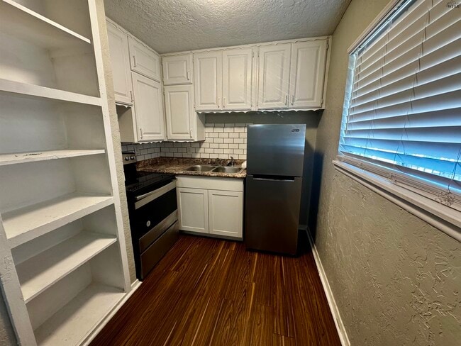 Photo - 1710 10th St