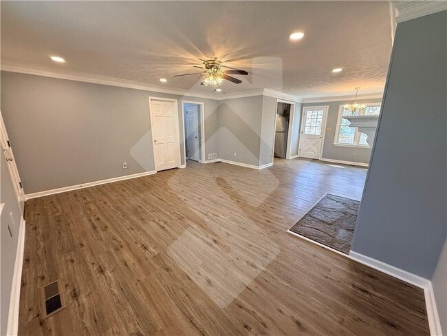 Photo - 4502 Alder Ln