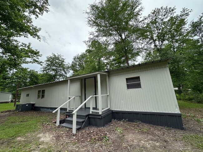 Building Photo - 85 Young Rd