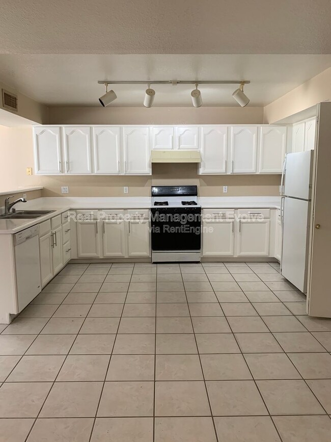 Photo - 7418 W Eva St