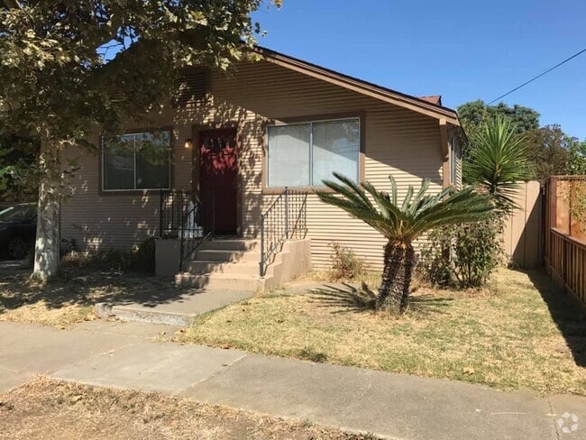 Building Photo - 771 5th St Rental