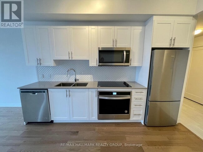 Photo - 805 Carling Ave Unit 3002