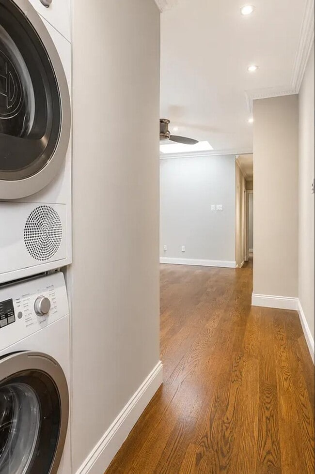 Photo - 438 W 52nd St Unit 2B
