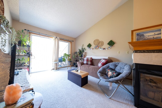 Photo - 8772 Coburn Ct