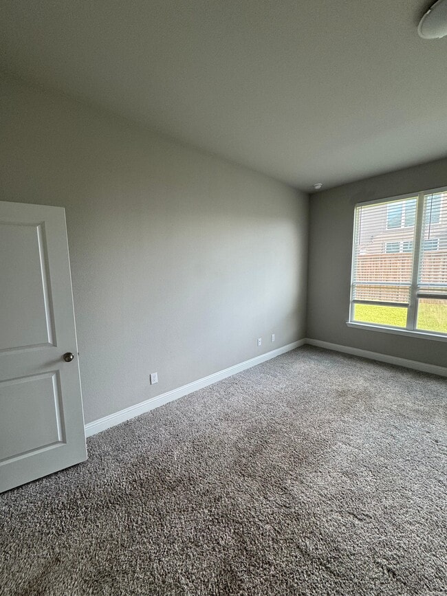 Photo - 500 Hoot Owl Hl