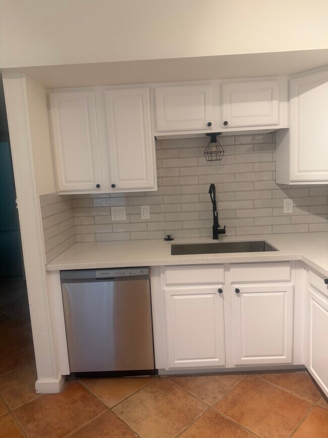 4736 N 14th St Unit 4736 Condo