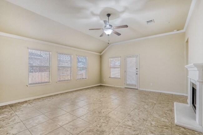 Photo - 1921 Autumn Run Ln